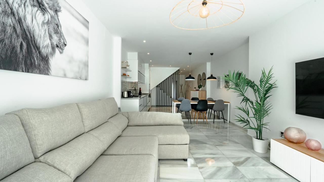 Apartamento Amazing 2 Bedroom In Jardines Fuentes